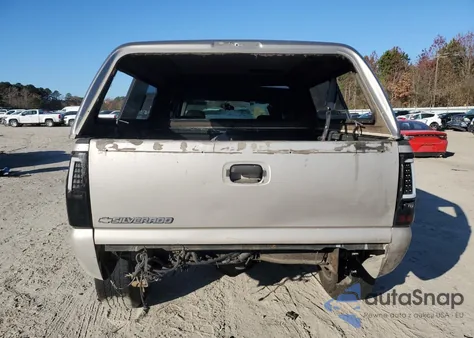 2006 Chevrolet Silverado K2500 Heavy Duty from USA, damaged, VIN 1GCHK23206F122370